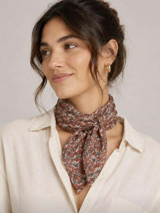 Sezane Accessories - Sezane Scarf Pink Vine Print